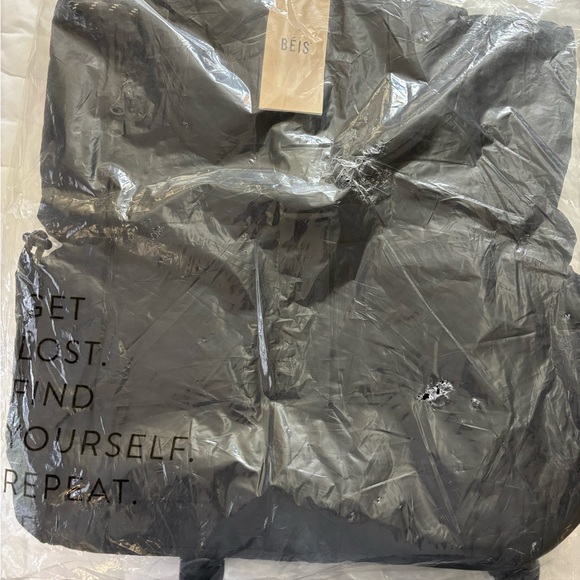 Beis The Sport Backpack NWT - Picture 4 of 5